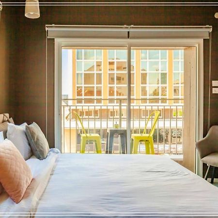 Beach Boutique Hotel And Spa By Tlv Hotels Tel Aviv Esterno foto