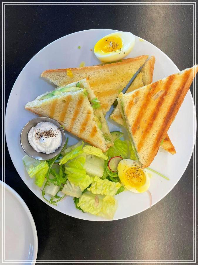 Beach Boutique Hotel And Spa By Tlv Hotels Tel Aviv Esterno foto