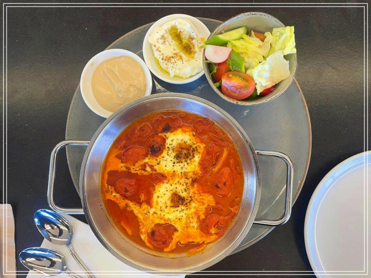 Beach Boutique Hotel And Spa By Tlv Hotels Tel Aviv Esterno foto