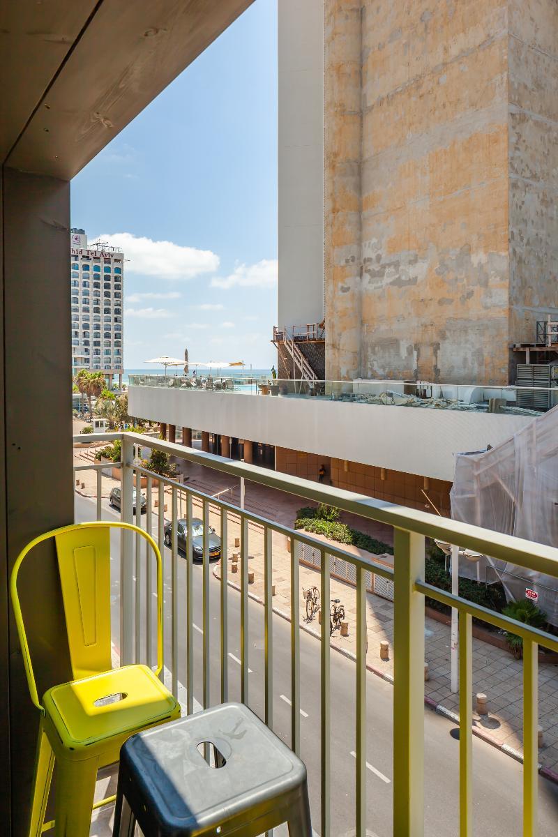 Beach Boutique Hotel And Spa By Tlv Hotels Tel Aviv Esterno foto