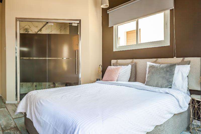 Beach Boutique Hotel And Spa By Tlv Hotels Tel Aviv Esterno foto