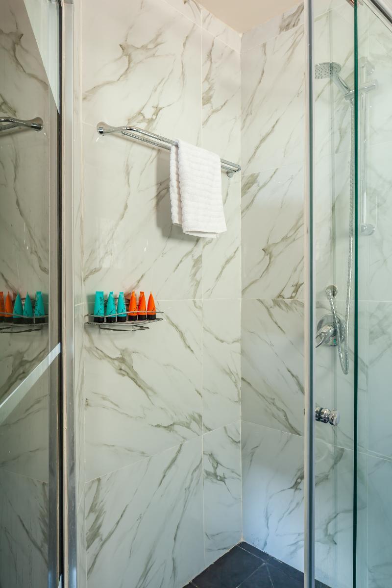 Beach Boutique Hotel And Spa By Tlv Hotels Tel Aviv Esterno foto